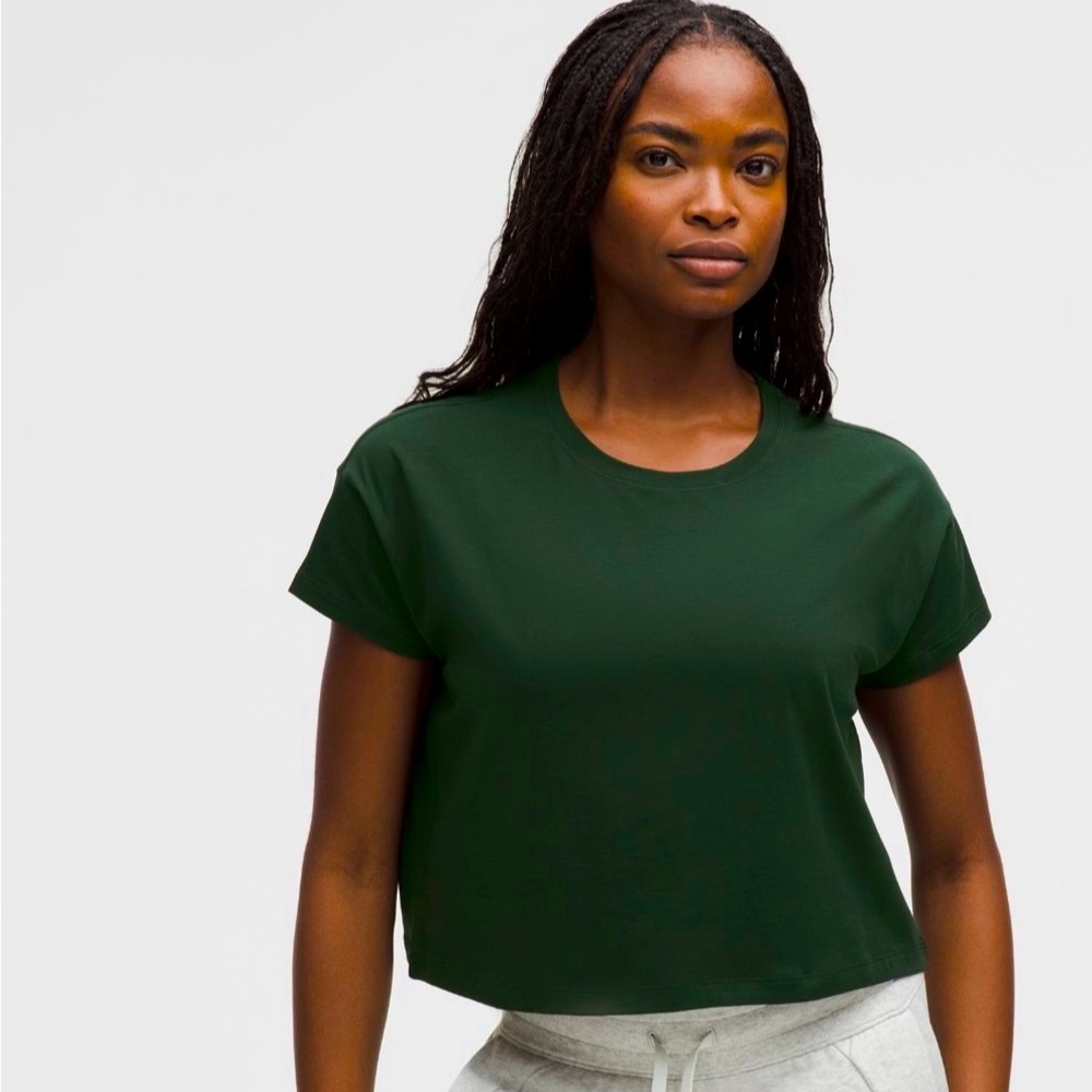 Lululemon Cates T-Shirt, Rainforest Green, Size 8